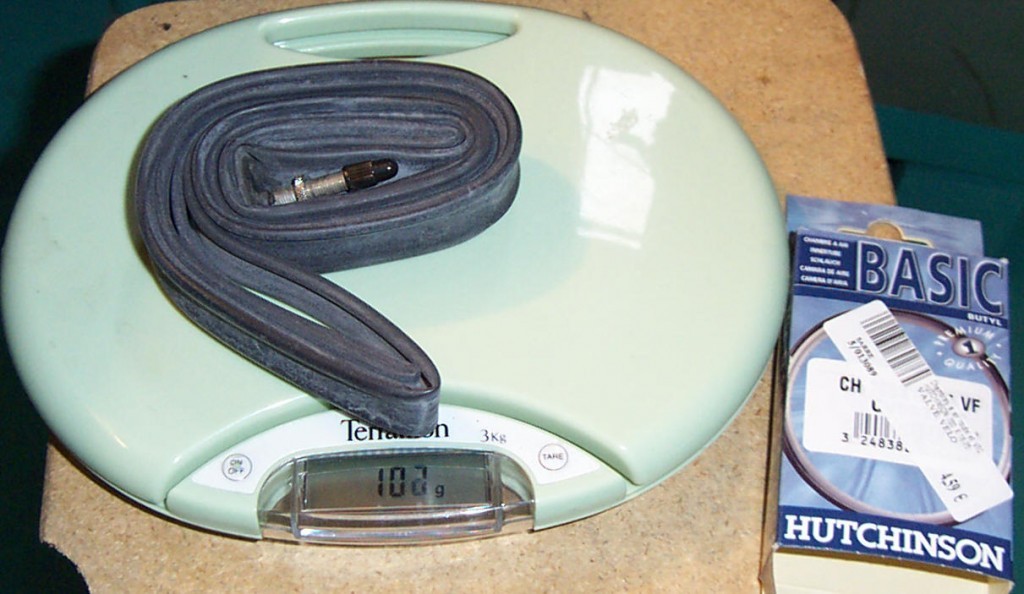 Hutchinson Basic 2005 : 107gr